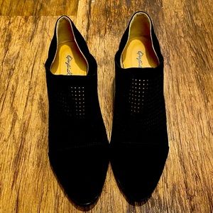 Qupid Black Booties. Size 7.